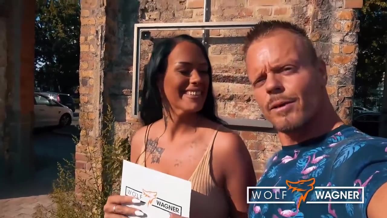 Engaging Sarahs Point Of View Video_main_thumbnail