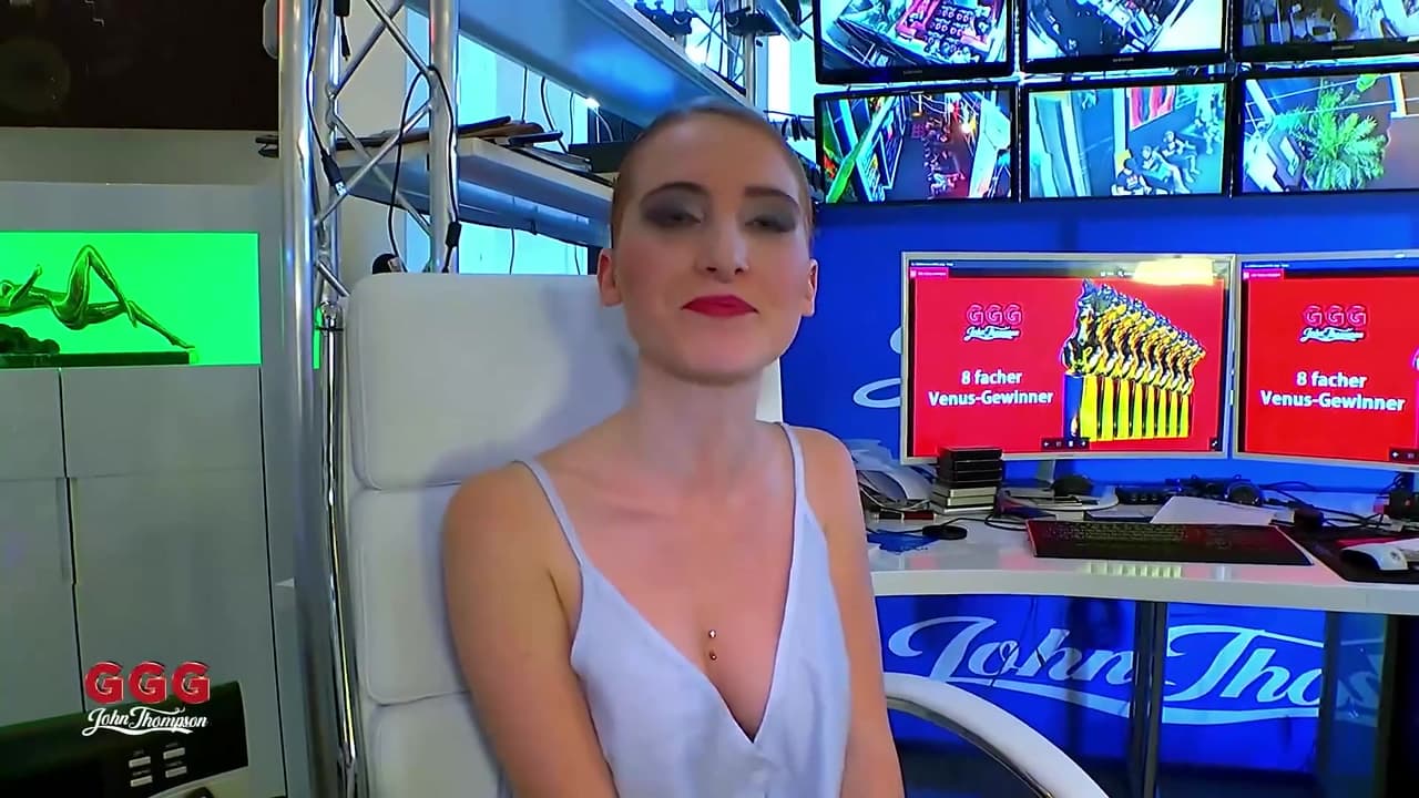 Free Lia Louise Doing Gangbang Bukkake Cum In Mouth_main_thumbnail