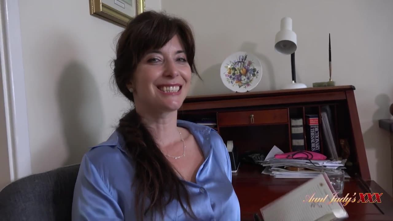 Sexy Milf Boss Lady Asha Sucks Your Cock At The_main_thumbnail