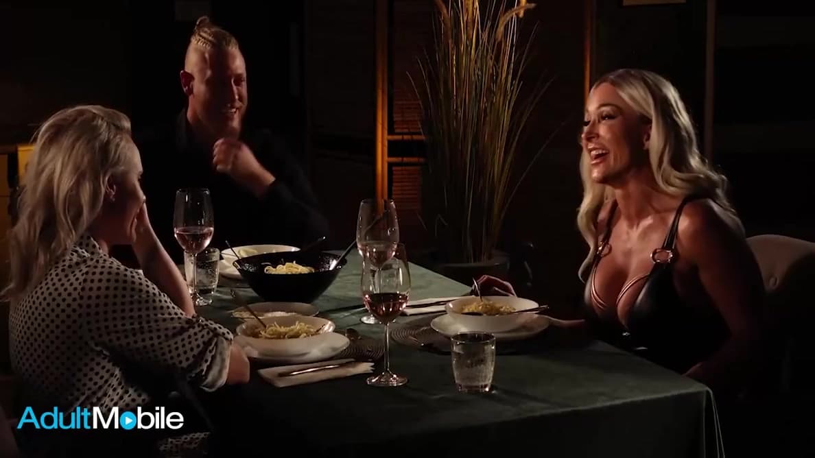 Striking Aubrey Black At Porn_main_thumbnail