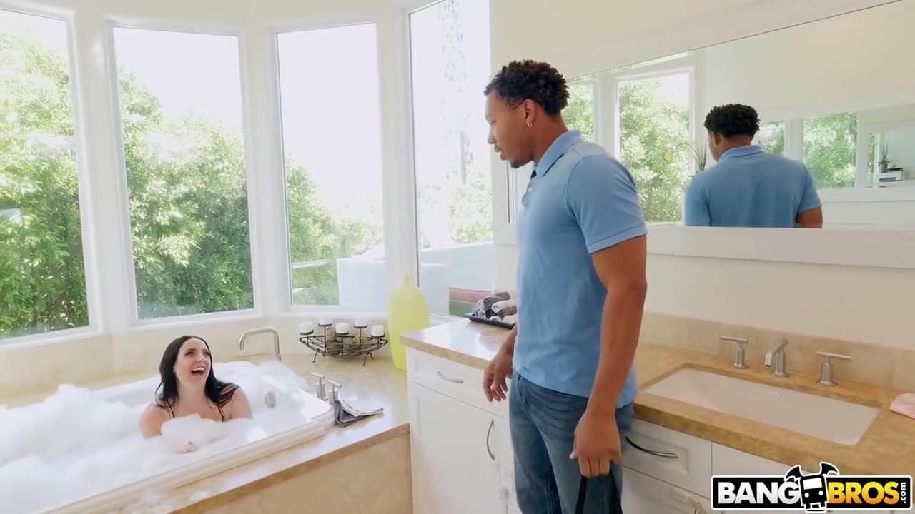 Ricky Bathtub - Ricki White_main_thumbnail