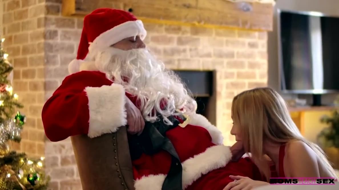 Ffm Clip With Bouncy Nikole Nash And Silvia Saige From Stepmoms Teach Sex_main_thumbnail