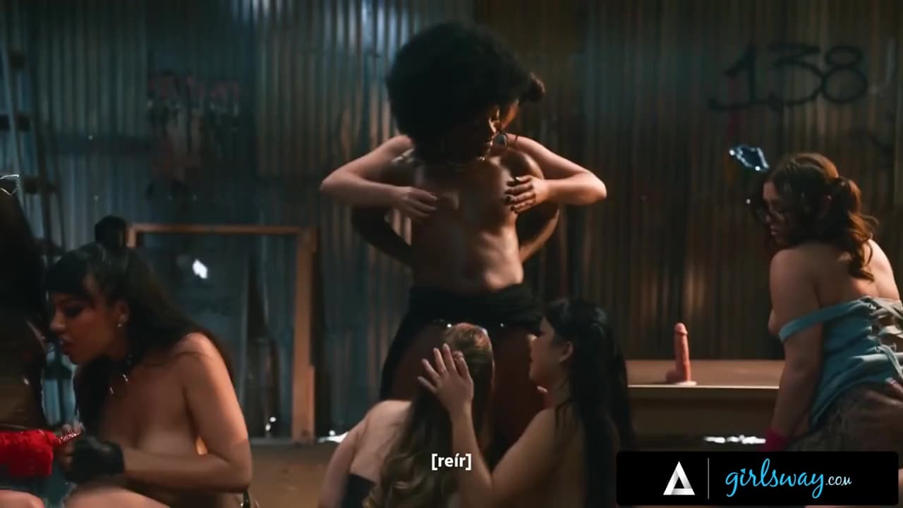 Serene Siren, Little Puck, Jane Wilde, Lulu Chu, Casey Calvert, Hailey Rose, And Penny Barber Explore Each Others_main_thumbnail