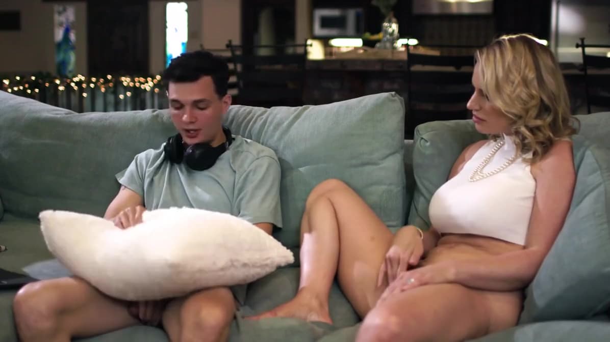 Exotic Sex Movie Big Dick Exotic Show_main_thumbnail