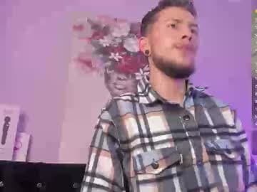 Mathew //take control of my toys only for 100 tkns live cam