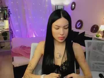 Jess (blond) and Leila (brunette) live cam