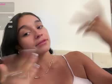 Adrianna 💞 live cam