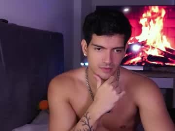 Valentino Bass (Independent Model) live cam