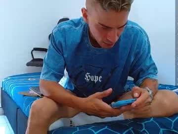 Bray_Hotboy live cam