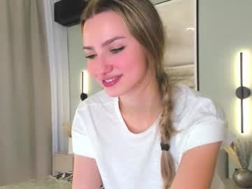 For friends Kira live cam