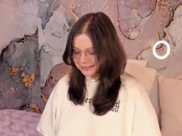 Emaa and Mey live cam