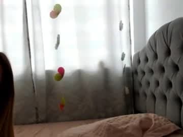 Emma and Drake live cam