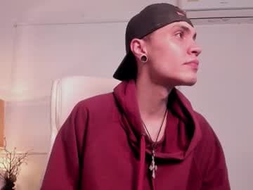 Ren Lovefalls live cam