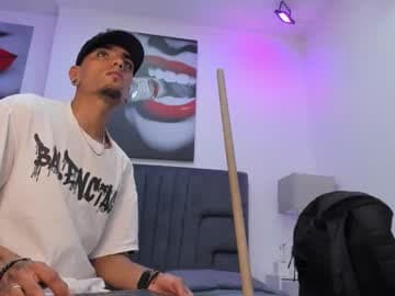 Dennis Kinsey live cam