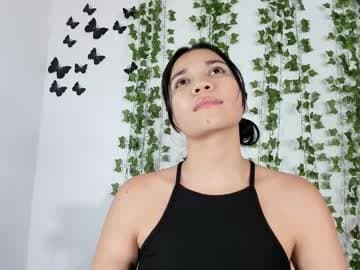 Emily 💜💜 live cam