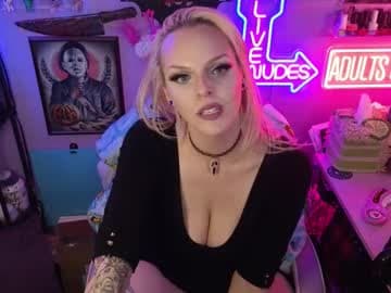 Geisha Monroe live cam