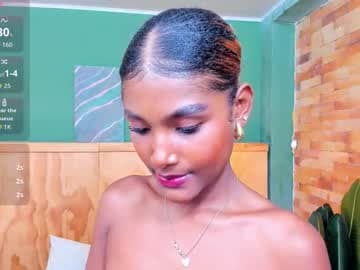 Halley Lorens live cam