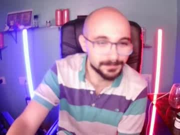 Moon & Victor live cam