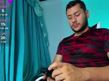 Alejandro  (INDEPENDENT MODEL) live cam