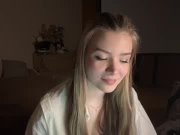 💖Hey Everyone💖Im Kimi 💖t.me/KimiShimmy💖 Glad to see you in my room💖 We almost hit 10 Thumb up in one day >_< live cam