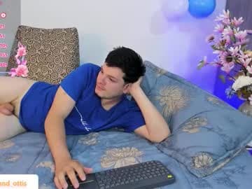 kevin and ottis live cam