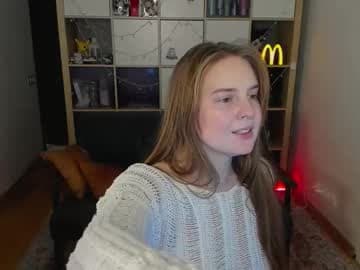 Flora ^^ Next stream February 19 at 5 a.m. GMT live cam