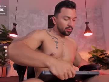 Regan Pearson live cam