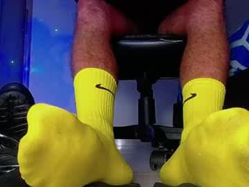 only foot                         worshipers here live cam