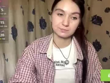 Lola  <3 a gift for every fan club member) live cam