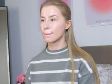 VioletSwone live cam