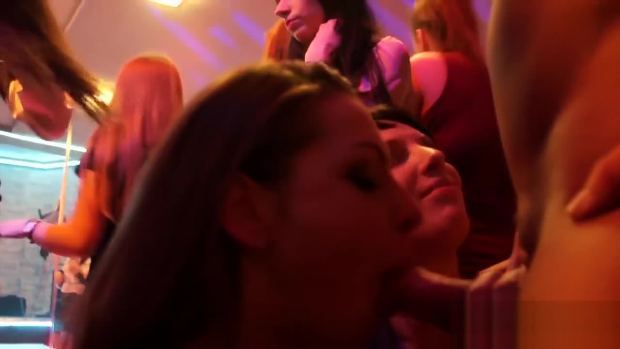 Cfnm teenager 18+ blows dong_main_thumbnail