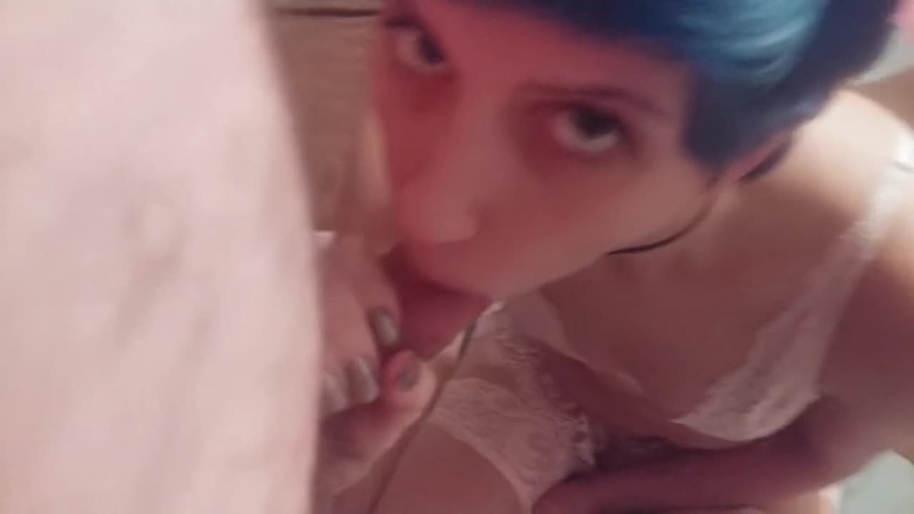 Milf eagerly sucks big cock_main_thumbnail