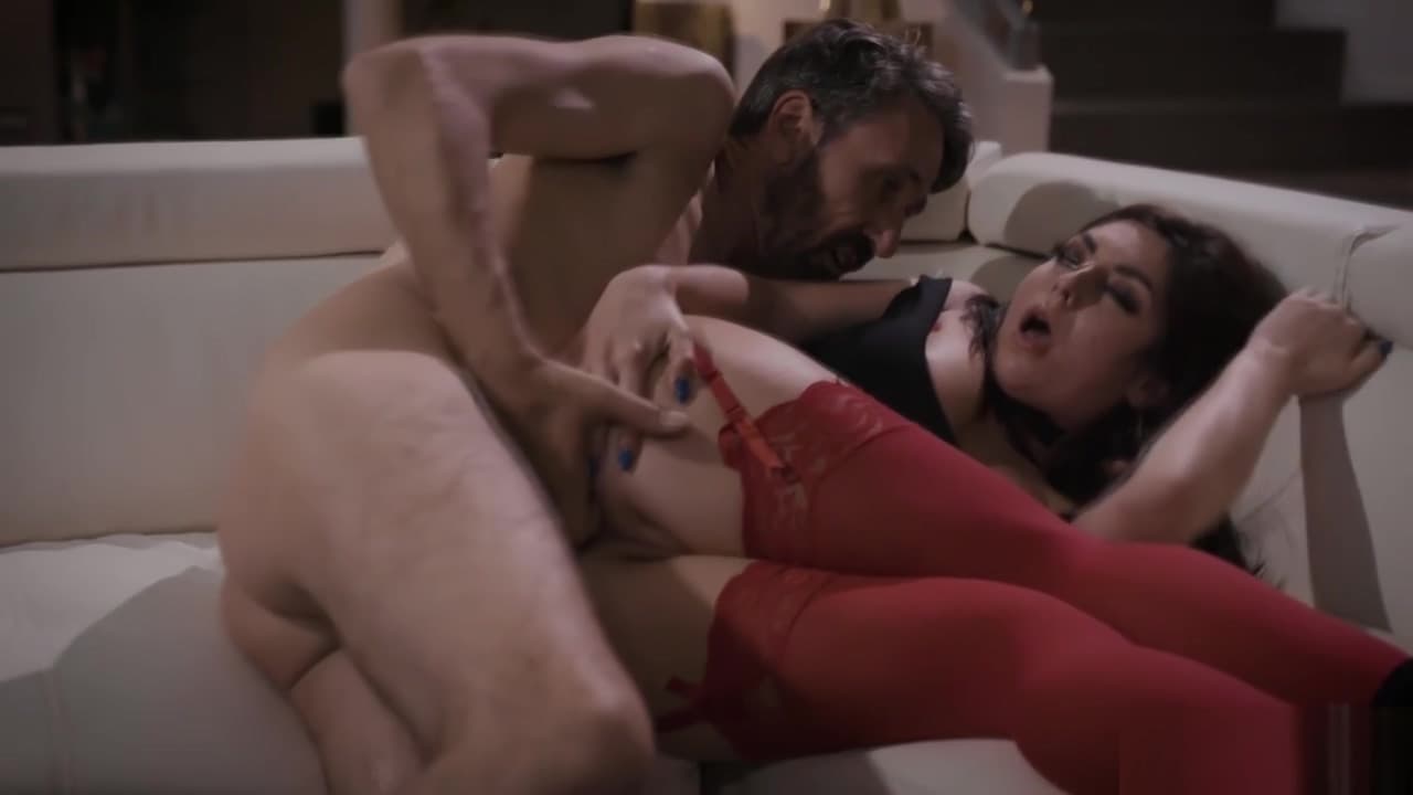 Cheating husband fucks Keira Croft after convincing her_main_thumbnail