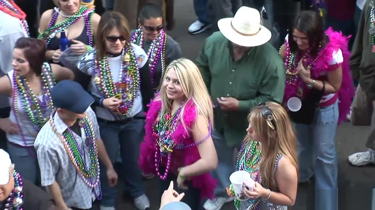 wild party girls mardi gras scene 10_main_thumbnail