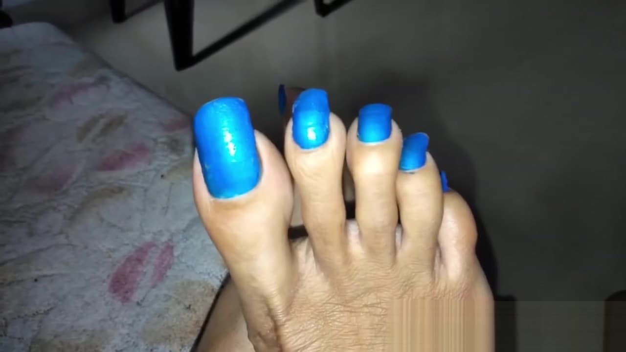 Scratching my soles with my beautiful nails_main_thumbnail