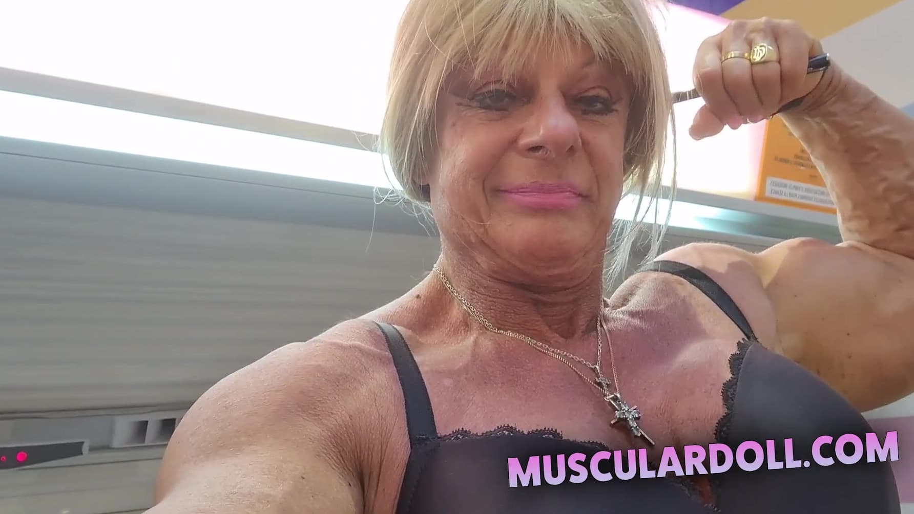 My Muscular Body Need Of Sun_main_thumbnail