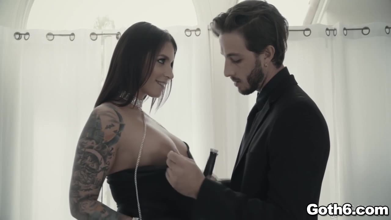 Lucas Throbbing Man Meat Slammed - Ivy Lebelle_main_thumbnail