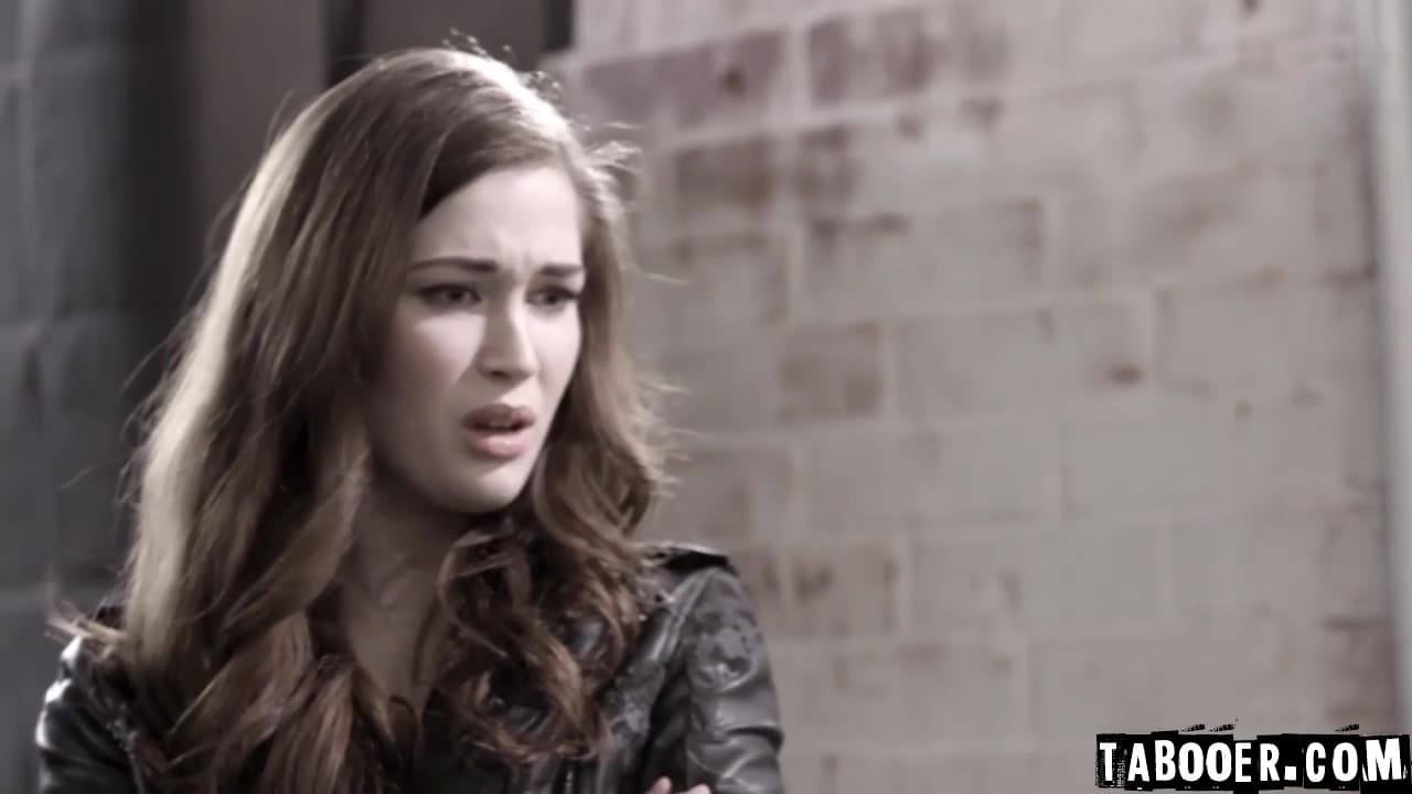 Evelyn Taught Gia How To Have Lesbian Sex_main_thumbnail