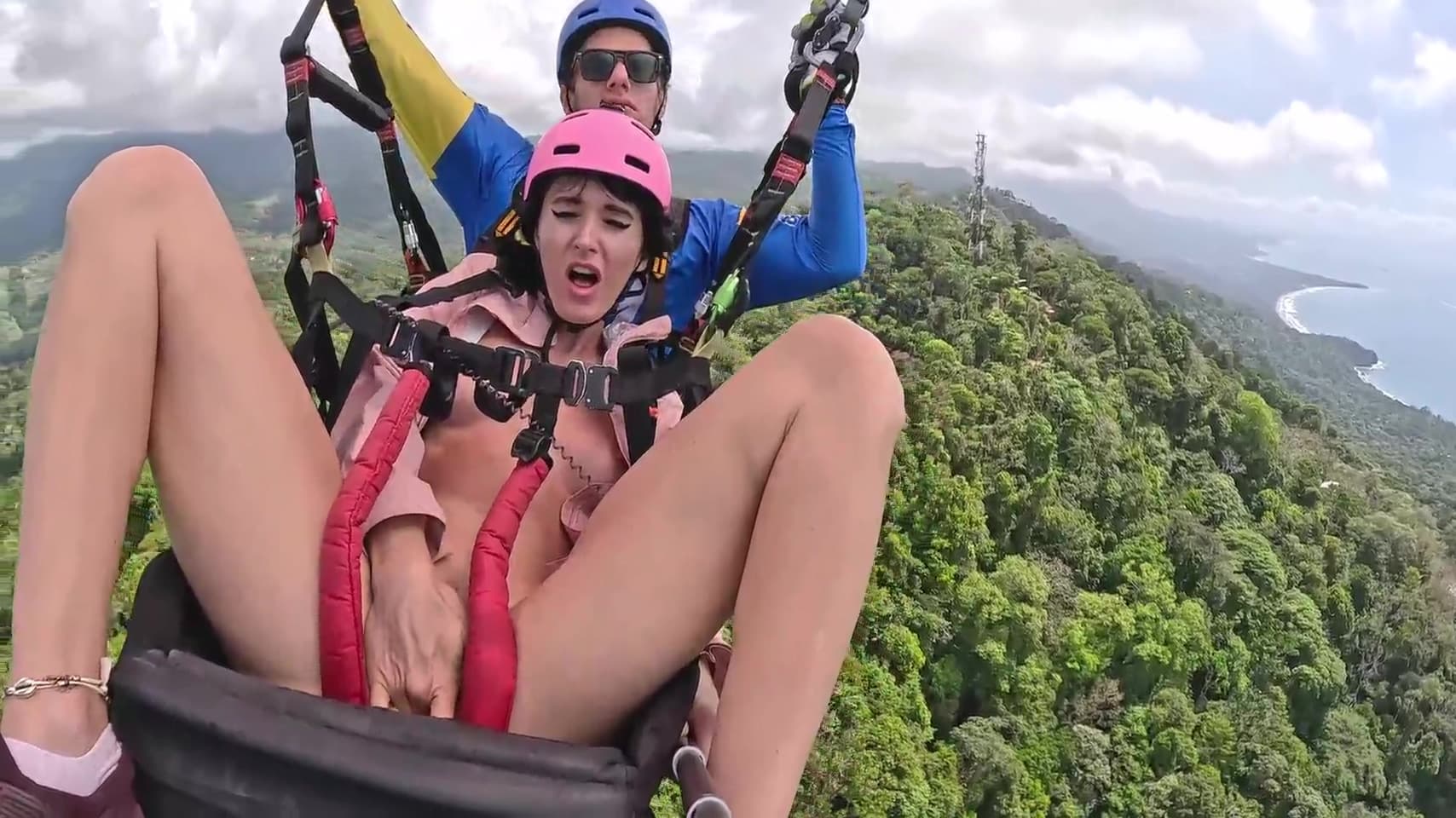 Wet And Messy Extreme Squirting While Paragliding 2 In Costa Rica 23 Min With Pretty Face_main_thumbnail