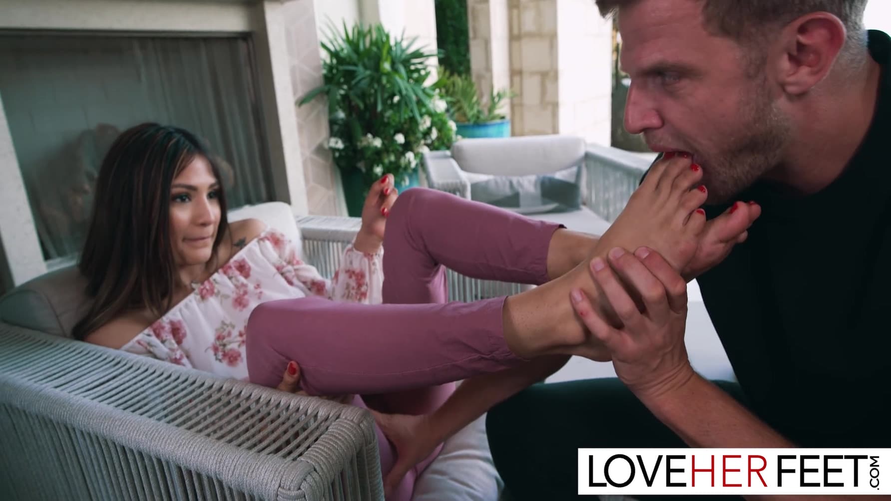 Foot Fetish Housemates_main_thumbnail