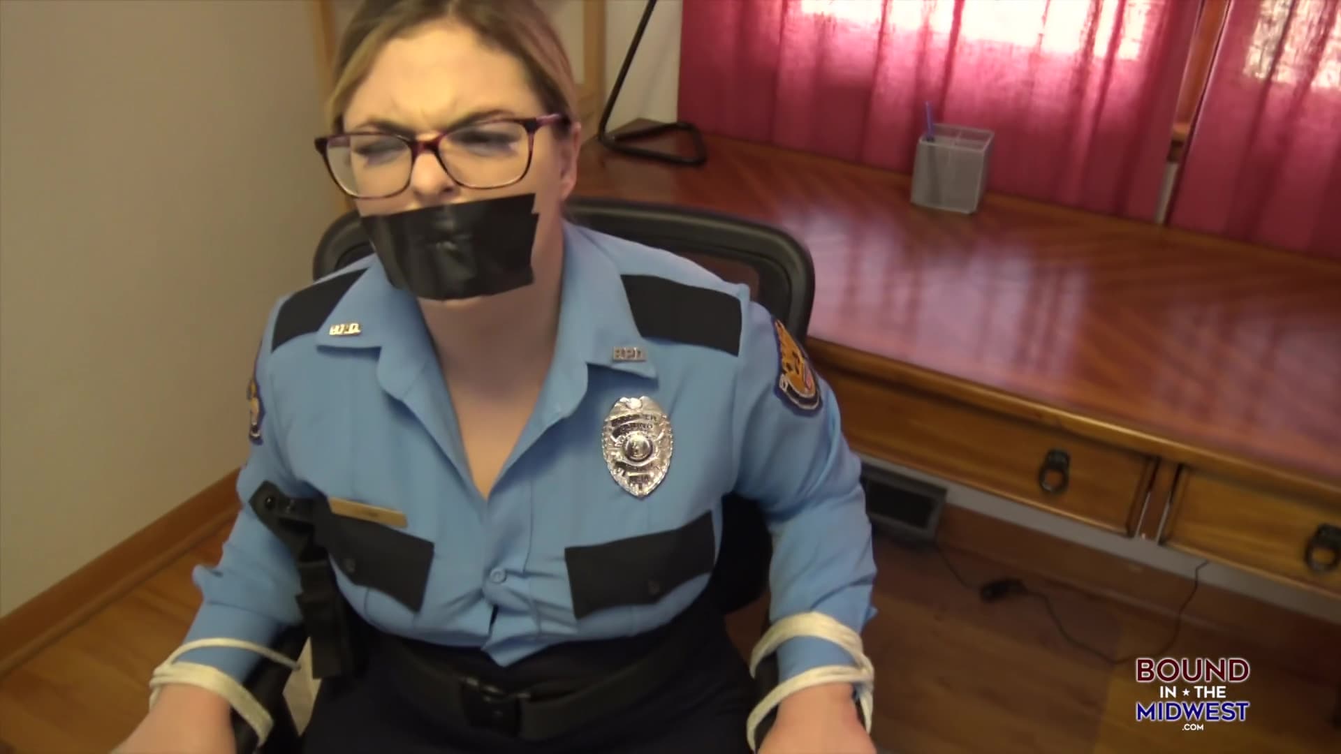 Booking Officer_main_thumbnail