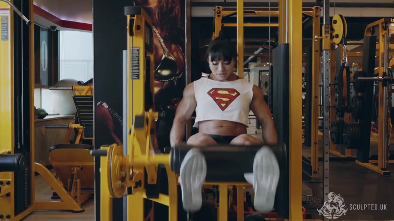 Mrs Chunri, Can You Feel The Scent Of Her Muscles?_main_thumbnail