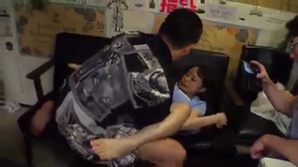 05589 Beautiful girl faints in agony_main_thumbnail