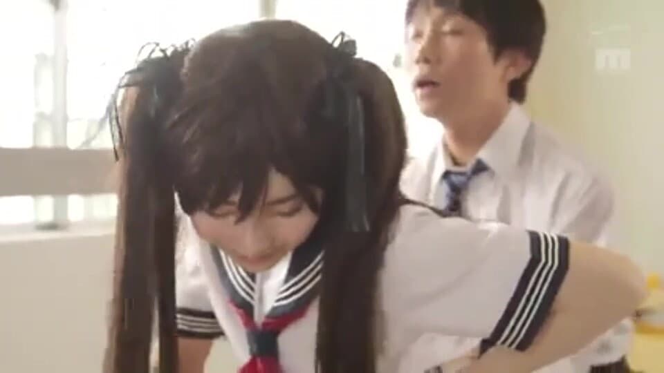 05848 beautiful girl gets dick inserted_main_thumbnail