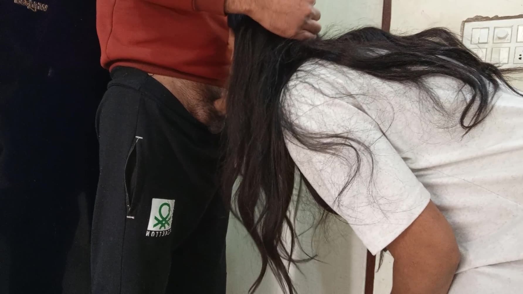 Pizza Delivery Ke Sath Paise Ke Badle Kiya Full Sex Hindi Audio_main_thumbnail