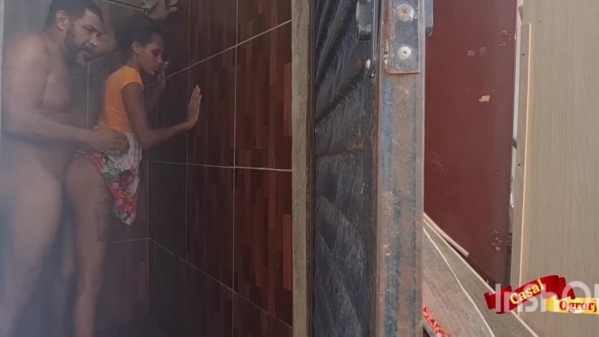 I My Stepdaughter In The Bathroom_main_thumbnail