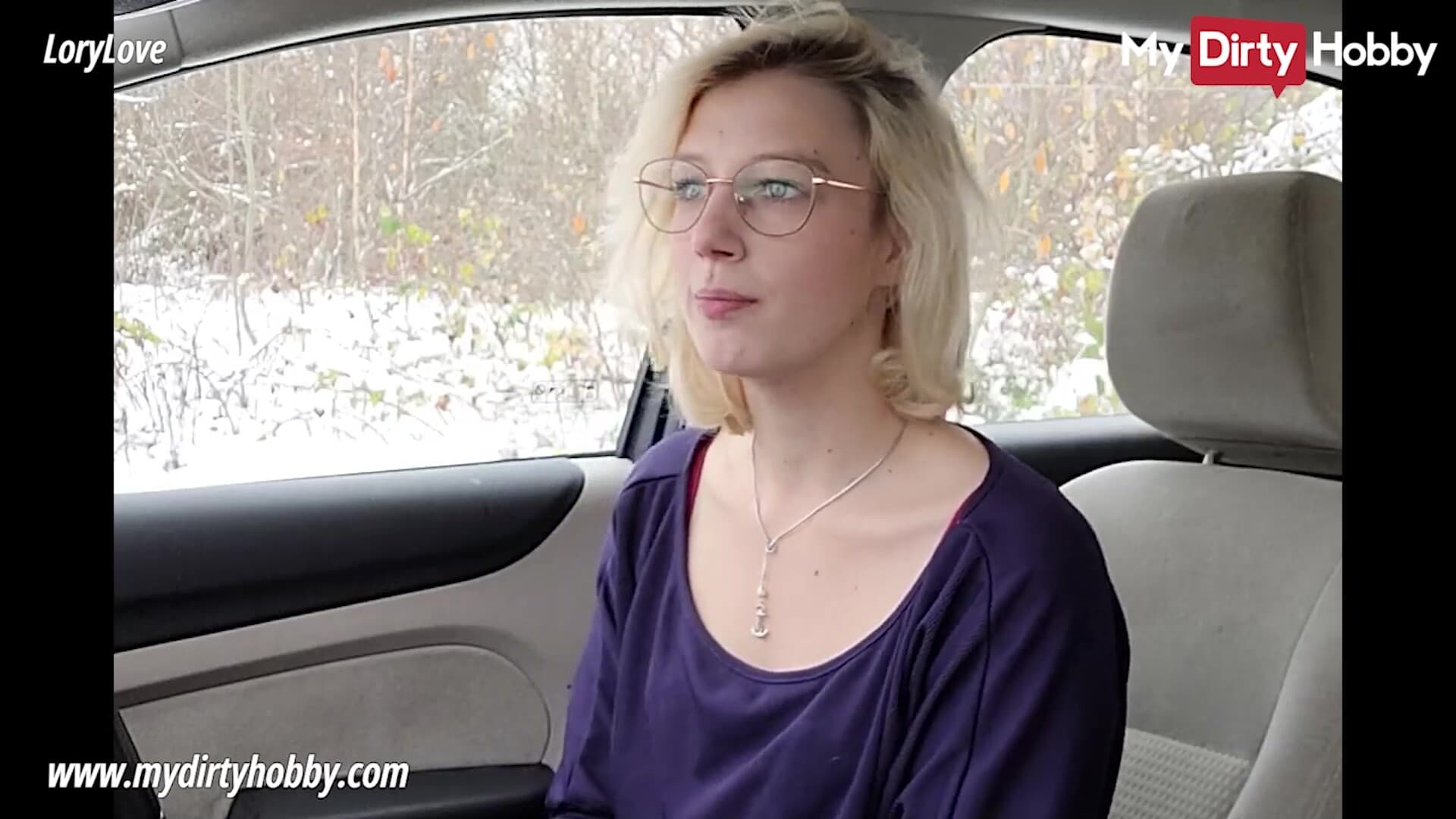 My Dirty Hobby - Gorgeous blonde plays with her pussy in public_main_thumbnail