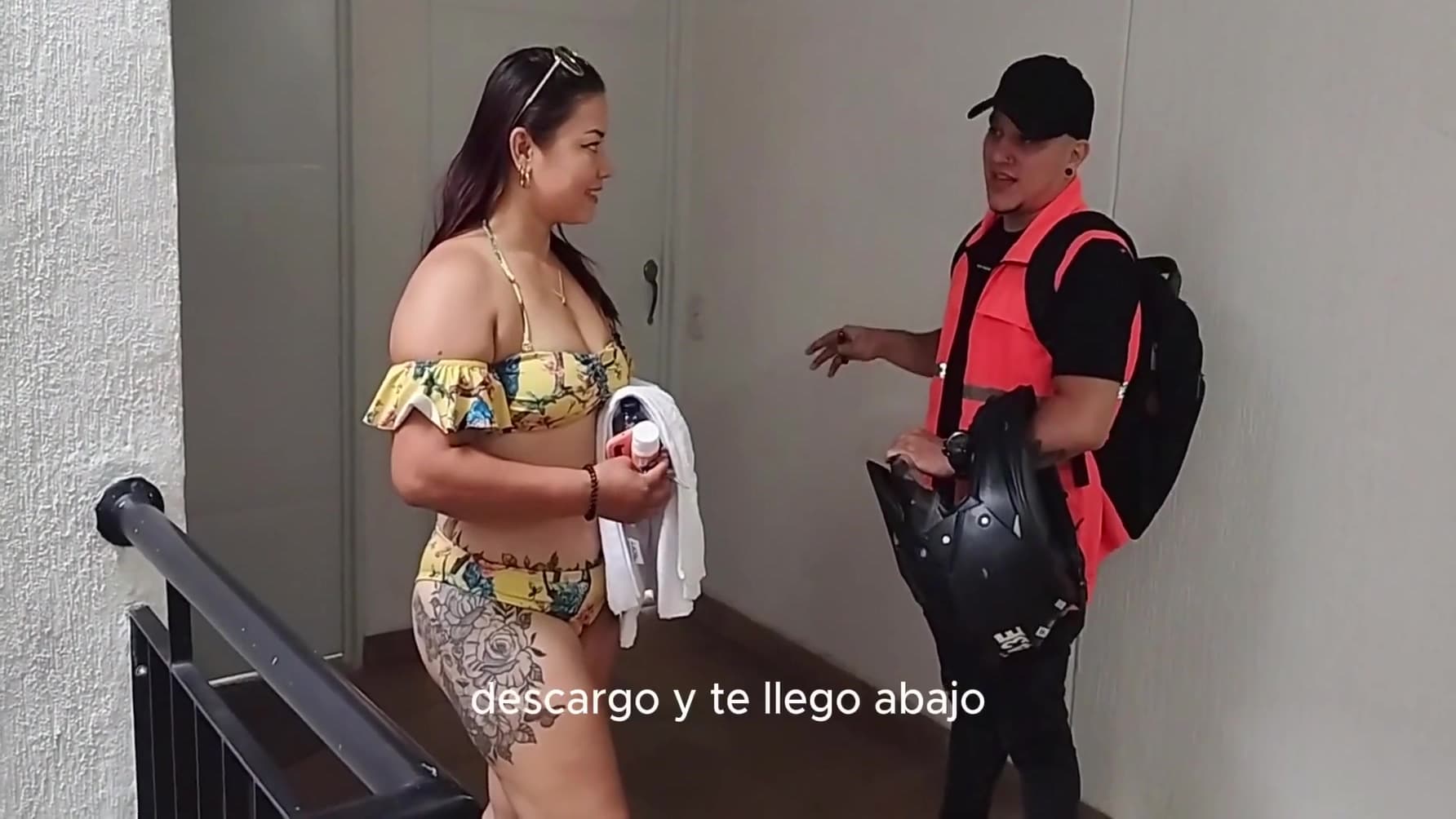 I Seduce My Neighbor By Taking Him To My Apartment_main_thumbnail