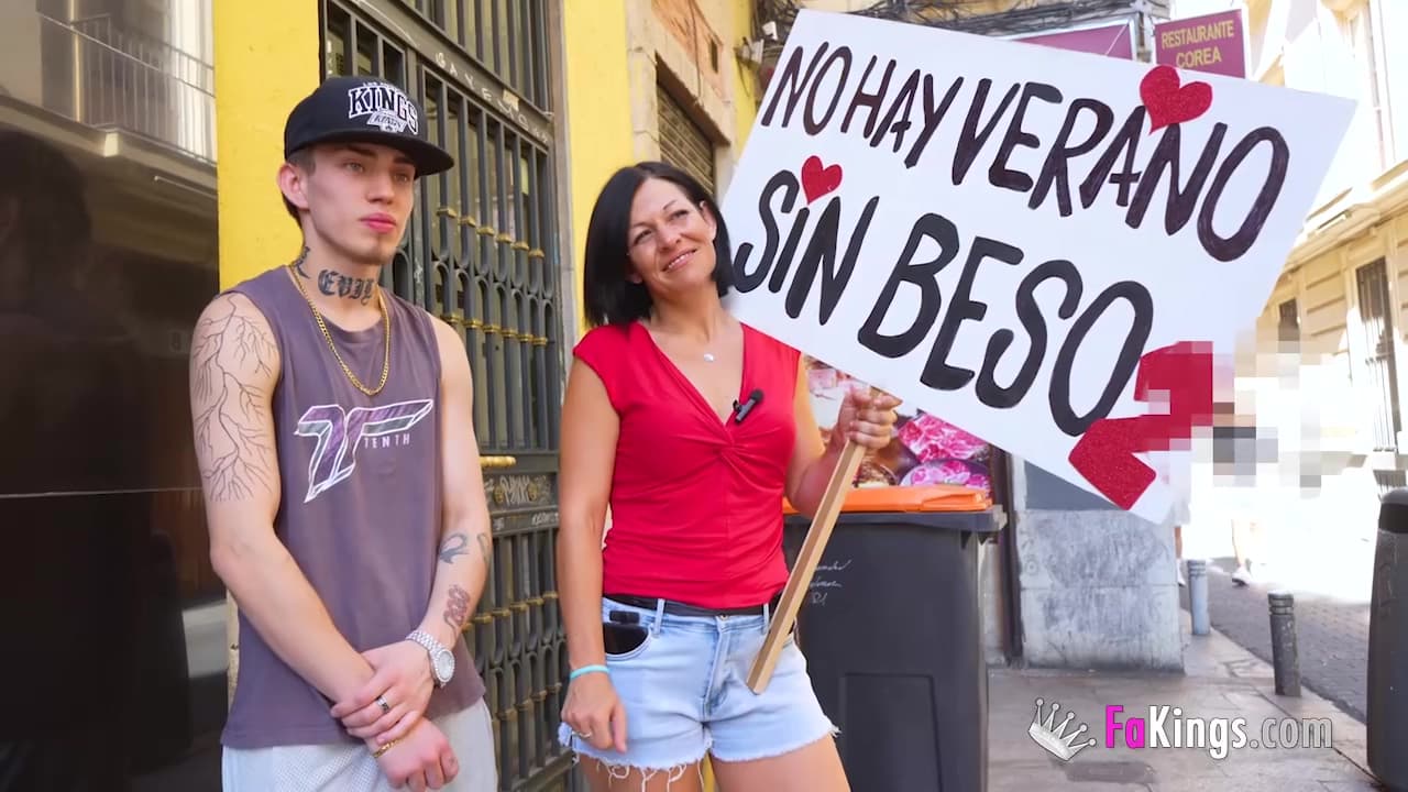 Sandra V - Picking Up Random Guys! Its Time For Kissing Sandra On The Street Again_main_thumbnail