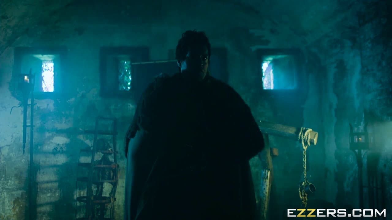 Romi Rain In Queen Of Thrones 2_main_thumbnail